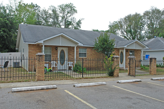 7135 Pearson Rd in Pensacola, FL - Building Photo - Building Photo