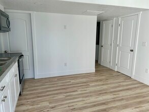 1313 W Caine Dr in Saratoga Springs, UT - Foto de edificio - Building Photo