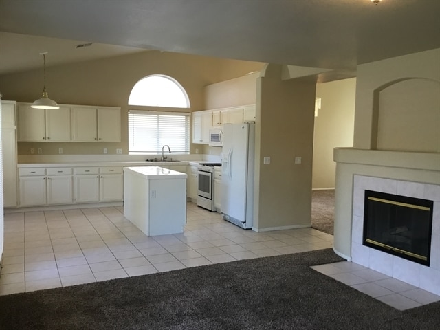 818 Sandhill Sage St in Henderson, NV - Building Photo - Building Photo