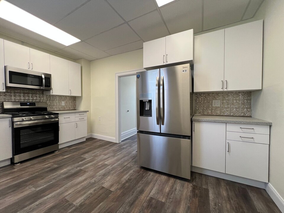 218 Wilbur St in Pittsburgh, PA - Building Photo