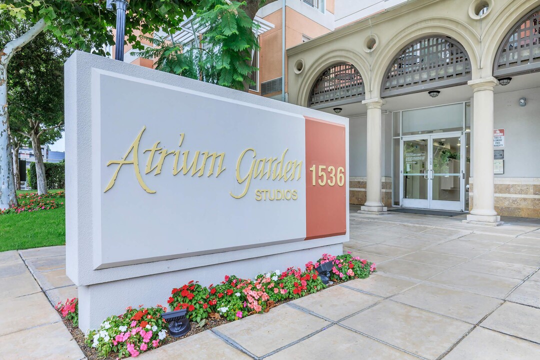 Atrium Garden in San Jose, CA - Foto de edificio