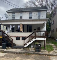 248 W Fairview St in Piedmont, WV - Building Photo