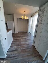 401 Cooper Landing Rd, Unit 427 in Cherry Hill, NJ - Foto de edificio - Building Photo