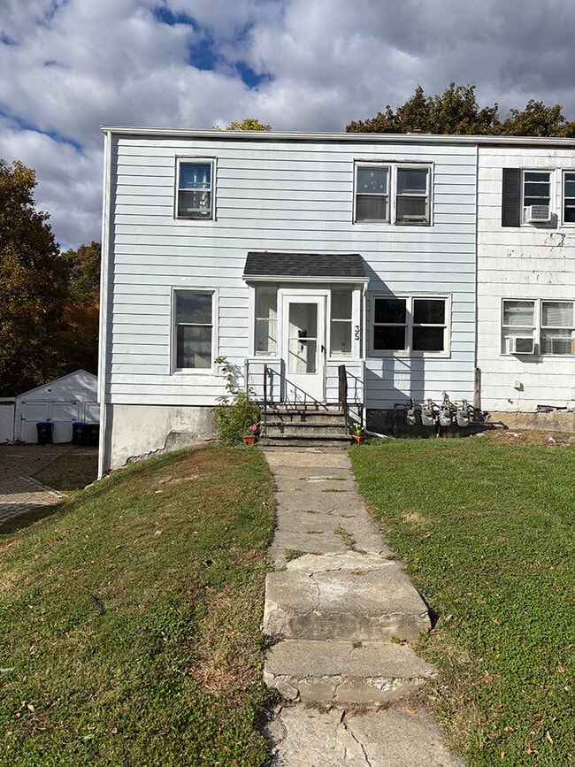 35 Vernon Terrace, Unit 1