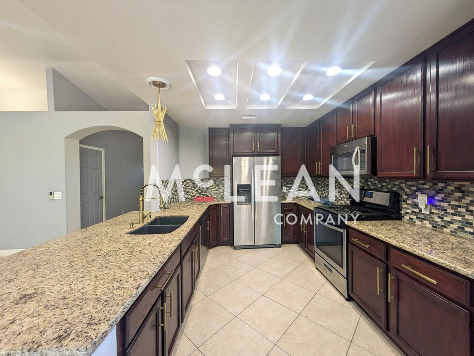 68200 Vega Rd in Cathedral City, CA - Building Photo