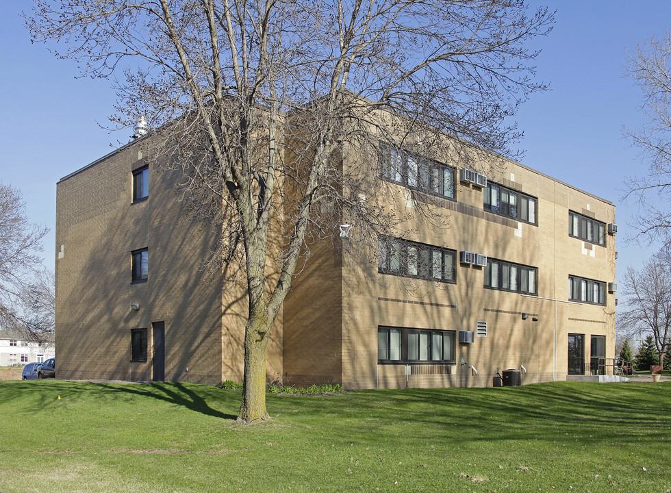 Garden Terrace Apartments in Little Canada, MN - Foto de edificio