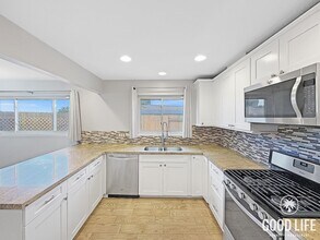 4675 Mt La Platta Dr in San Diego, CA - Building Photo - Building Photo