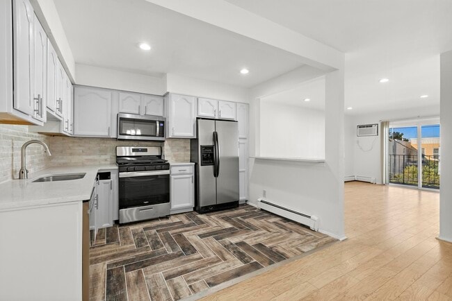 95A Ferry St in Jersey City, NJ - Building Photo - Building Photo
