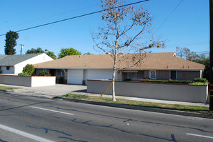 2009 N Bristol St Apartments