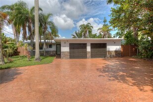 2493 Andros Ln in Fort Lauderdale, FL - Building Photo