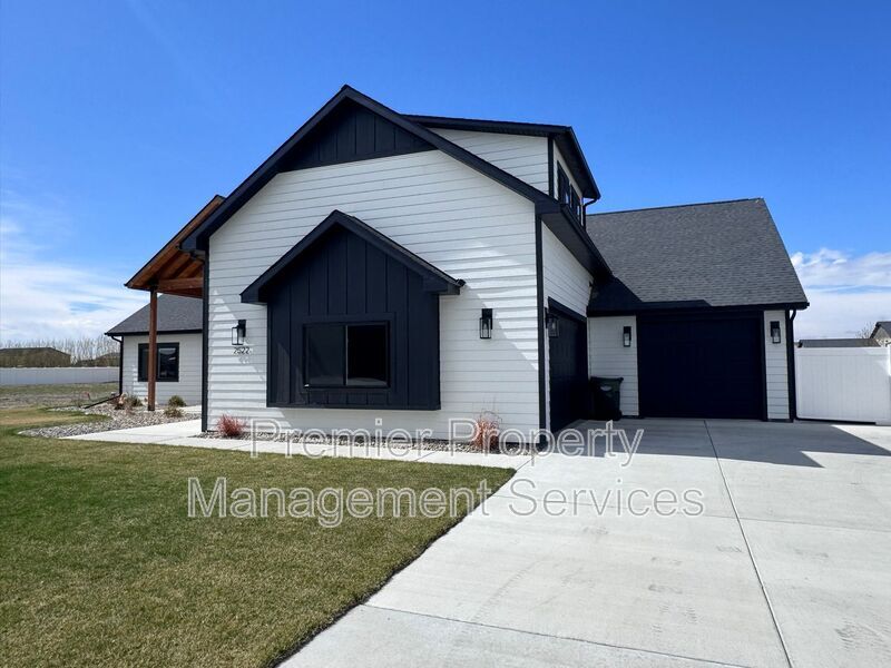 2522 Hunter Hall St in Billings, MT - Building Photo