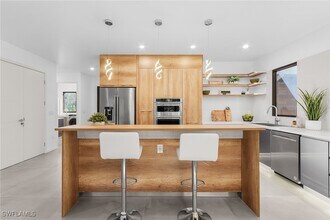 4021 12th Ave SE in Naples, FL - Building Photo - Building Photo