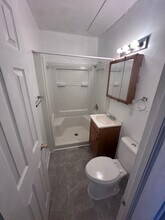 339 E Bruce Ave, Unit 2 in Dayton, OH - Foto de edificio - Building Photo