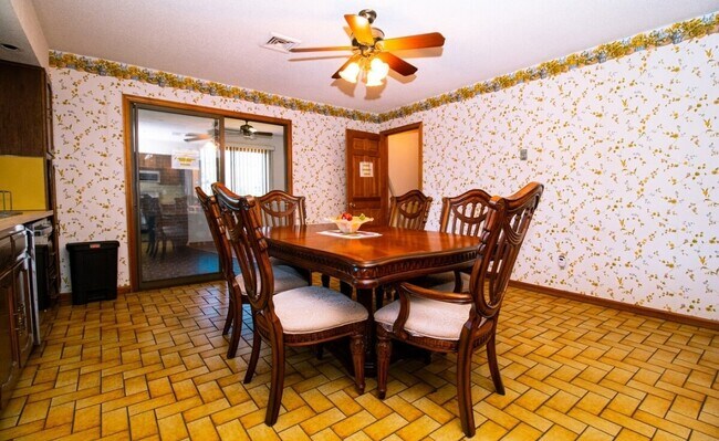 28 Foxon St in New Haven, CT - Foto de edificio - Building Photo