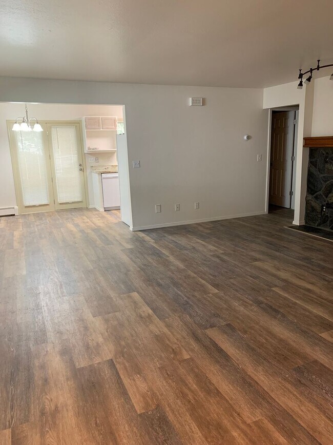 1701 Elcadore Dr, Unit ERTL - 1701 Elcadore Dr.  Anchorage, AK 99507 in Anchorage, AK - Building Photo - Building Photo