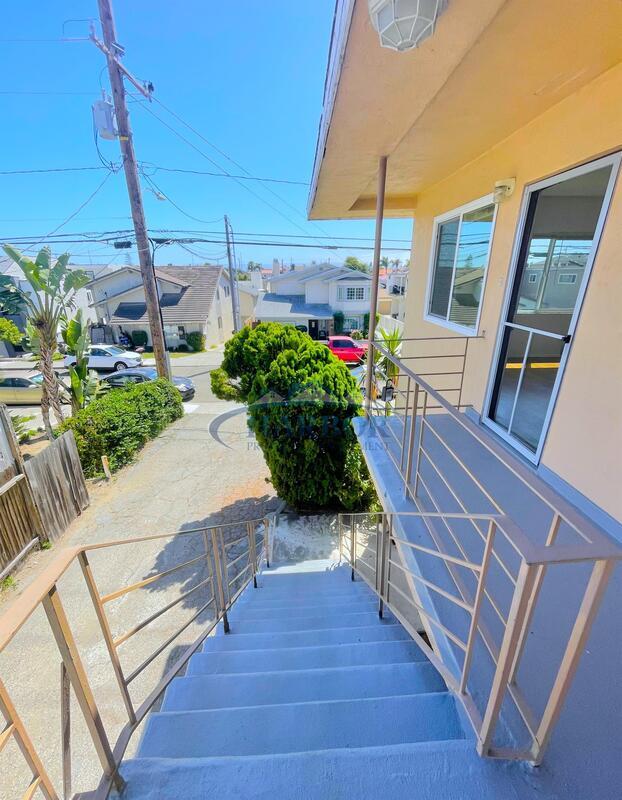 1919 Vanderbilt Ln in Redondo Beach, CA - Foto de edificio - Building Photo