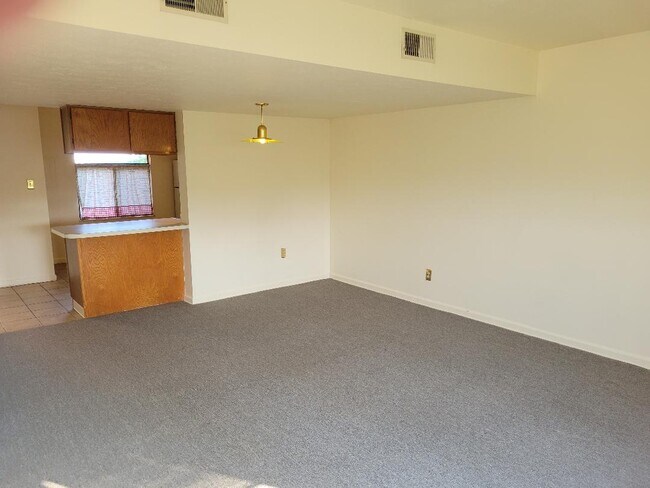 3246 Niagara Sq in Pittsburgh, PA - Building Photo - Building Photo