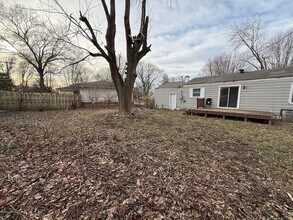 804 Otto St in Sauget, IL - Foto de edificio - Building Photo