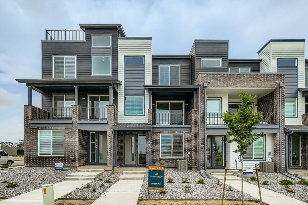 16609 Promenade St in Broomfield, CO - Building Photo