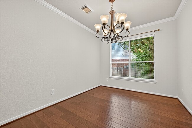 property at 15 Hadlock Pl