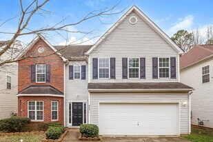 8627 Oak Dr in Charlotte, NC - Building Photo