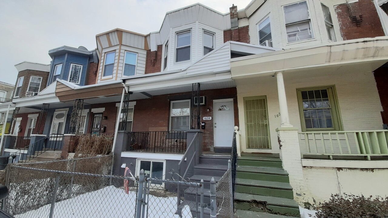 1634 S Frazier St in Philadelphia, PA - Building Photo