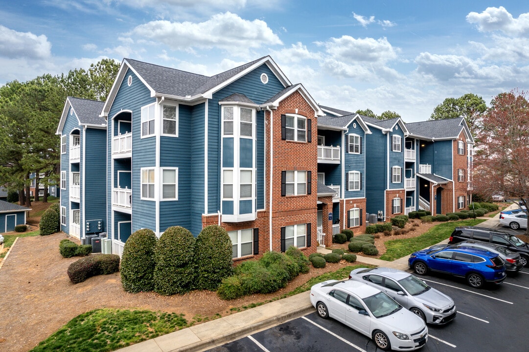 Greys Harbor at Lake Norman in Huntersville, NC - Building Photo