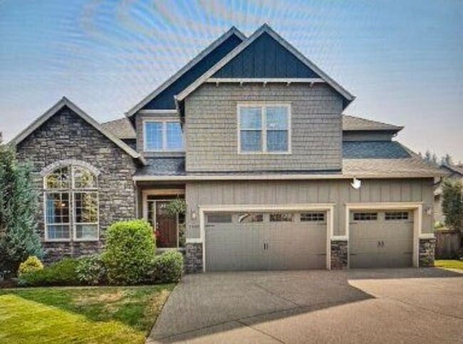 property at 9648 SE Denali Dr