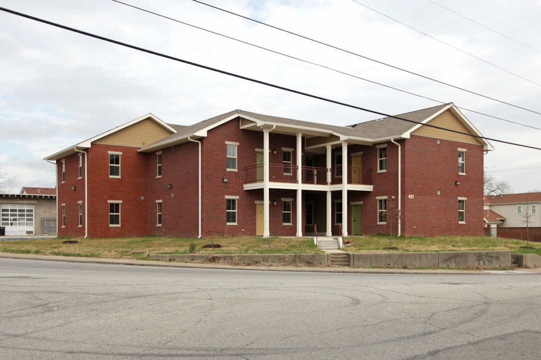 421 E St Catherine St in Louisville, KY - Building Photo