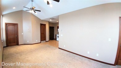 105 S Brown St in Pierce, NE - Building Photo - Building Photo