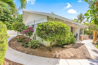 320 S Ocean Blvd in Delray Beach, FL - Building Photo - Building Photo