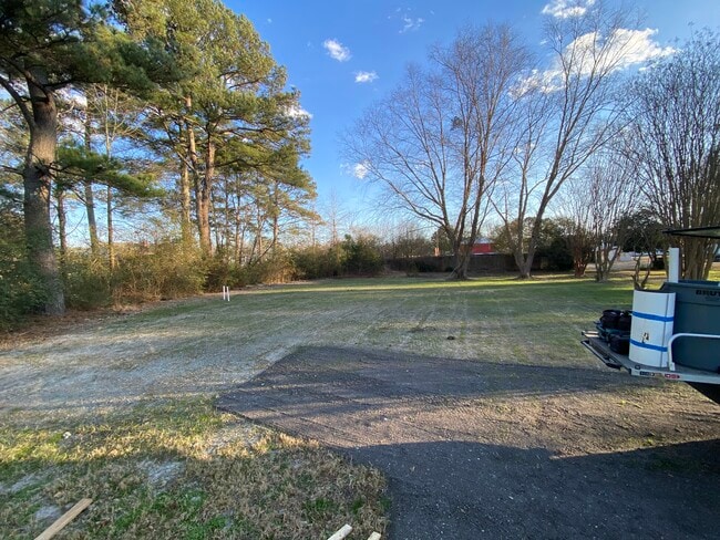 2009 Kilby Ln in Suffolk, VA - Building Photo - Building Photo