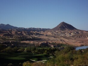 33 Strada Di Circolo in Henderson, NV - Building Photo - Building Photo