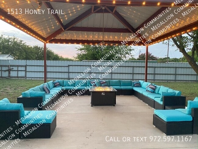 property at 1513 Honey Trail