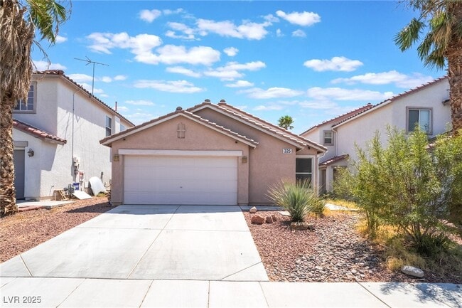 325 Silverado Pines Ave in Las Vegas, NV - Building Photo - Building Photo