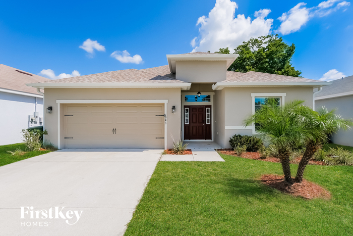 1943 Danes Ct in Lakeland, FL - Building Photo