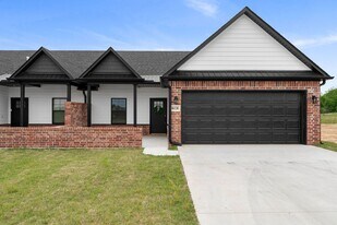 10100 Talavera Trl in Fort Smith, AR - Building Photo