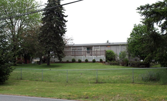 Harborland Mobile Home Park in Gig Harbor, WA - Foto de edificio - Building Photo