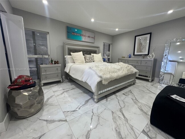 16430 Briar Patch Pl in Miami Lakes, FL - Building Photo - Building Photo