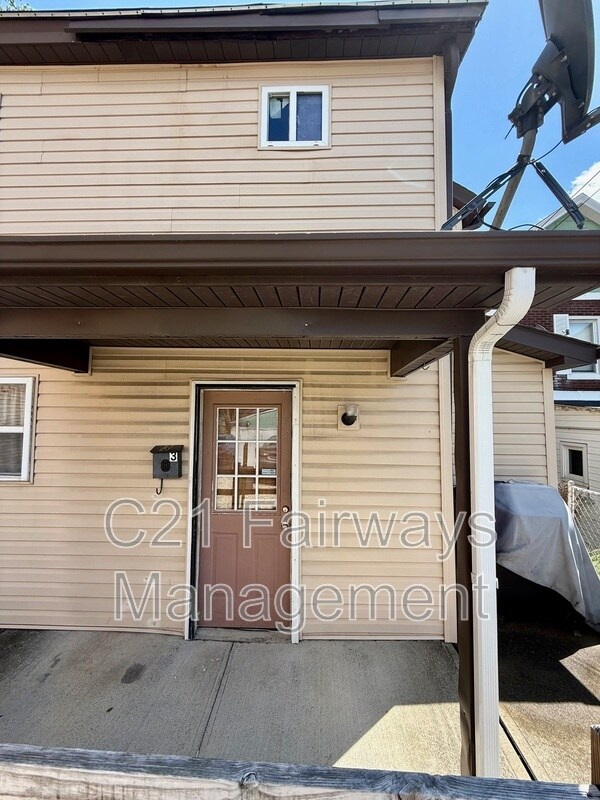 620 Carothers Ave in Carnegie, PA - Building Photo - Building Photo