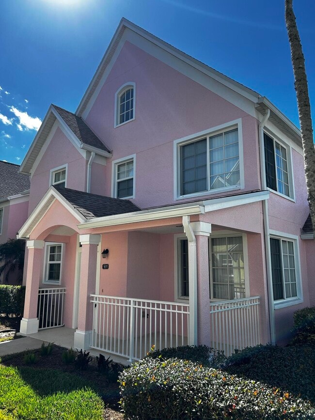 property at 1611 SE Pomeroy St