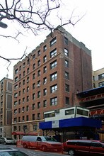 250 W 75th St in New York, NY - Building Photo - Building Photo