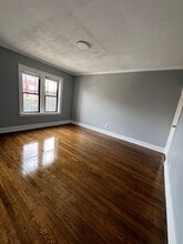8004 S Eberhart Ave in Chicago, IL - Building Photo - Building Photo