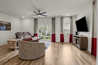 7061 Bentz St in Charlotte, NC - Building Photo - Building Photo