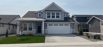 2135 N Klemmer Ave in Kuna, ID - Building Photo