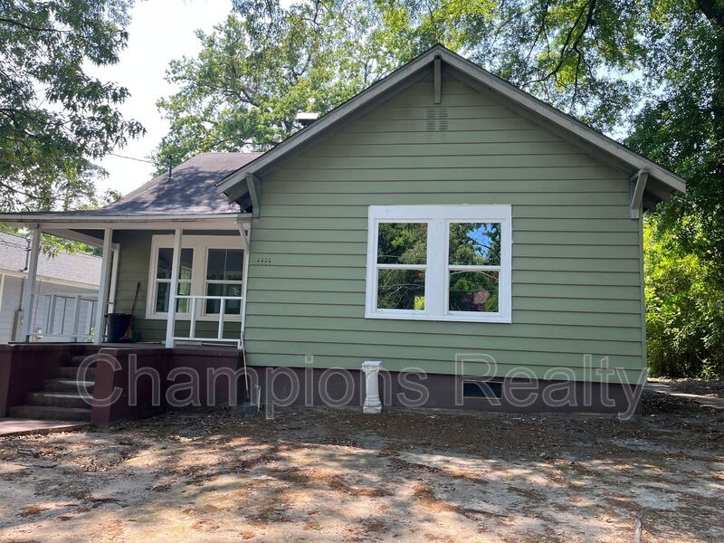 2350 Huggins St in Columbus, GA - Building Photo