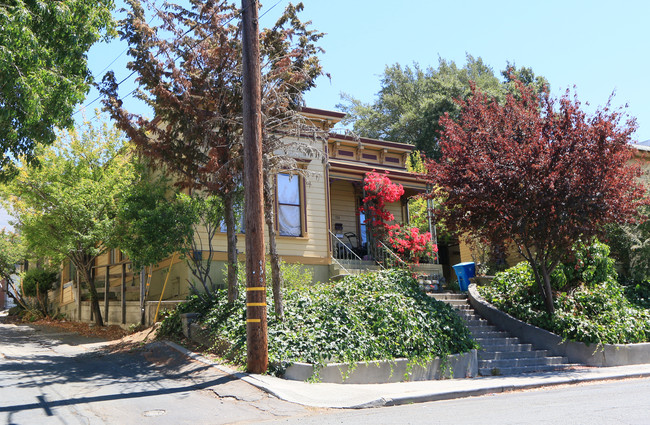 1112 Sutter St in Vallejo, CA - Building Photo - Building Photo