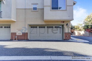 1258 Detroit Ave in Concord, CA - Building Photo