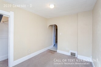 2039 Genesee St in Toledo, OH - Building Photo - Building Photo