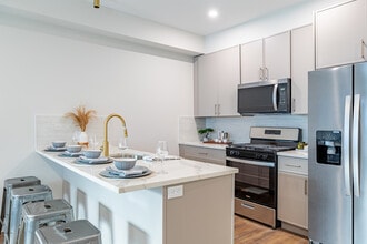 Lakeview Apartments in Paterson, NJ - Building Photo - Interior Photo